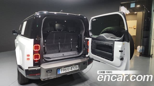 Land Rover Defender (L663) 130 D300 X-Dynamic HSE, 2024 20