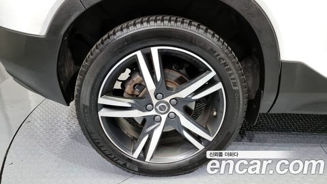 Volvo XC40 B4 R-Design, 2021 все фото