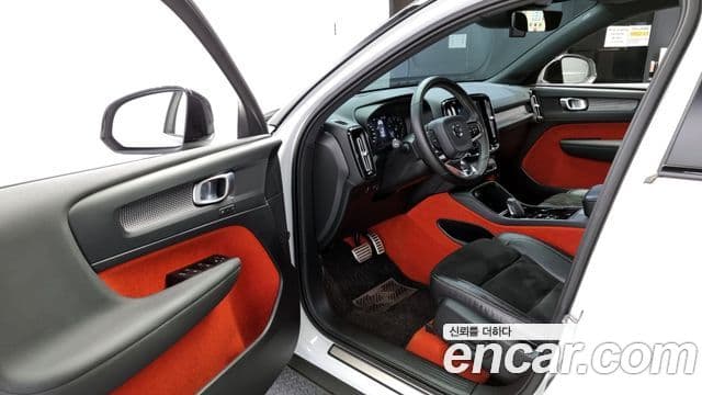 Volvo XC40 B4 R-Design, 2021 10