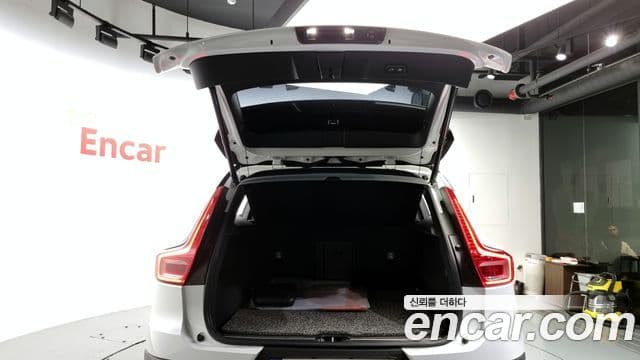 Volvo XC40 B4 R-Design, 2021 20