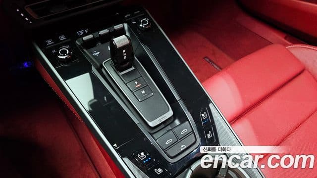 Porsche 911 (992) Carrera 4S кабриолет, 2024 9