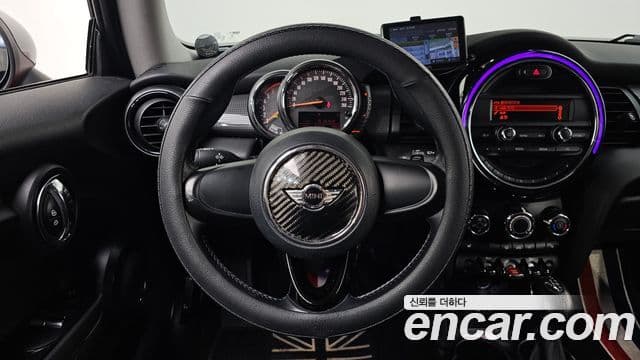 Mini Cooper D 3세대, 2015 13