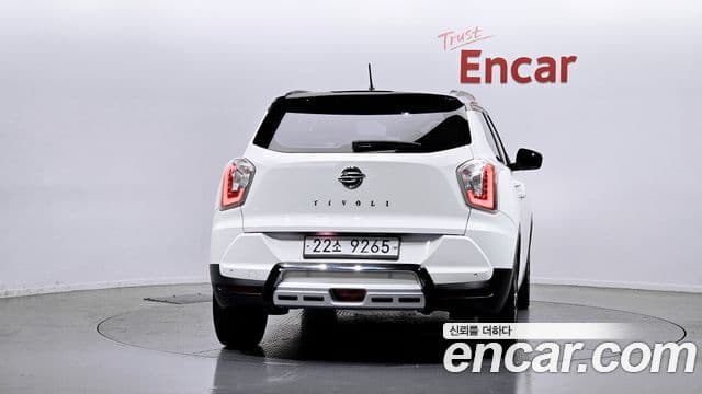 KG모빌리티(SsangYong) Tivoli топовая версия, 2015 4