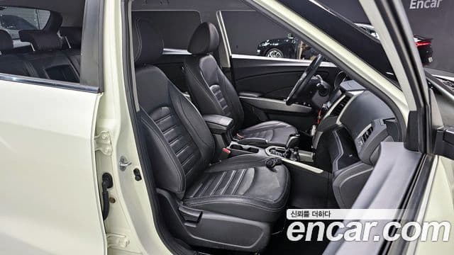 KG모빌리티(SsangYong) Tivoli топовая версия, 2015 10