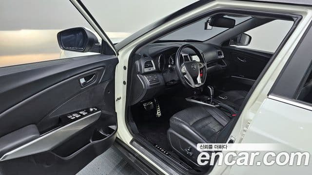 KG모빌리티(SsangYong) Tivoli топовая версия, 2015 11