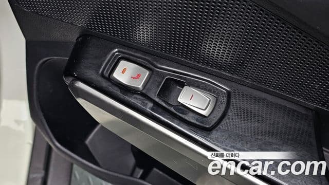 KG모빌리티(SsangYong) Tivoli топовая версия, 2015 19