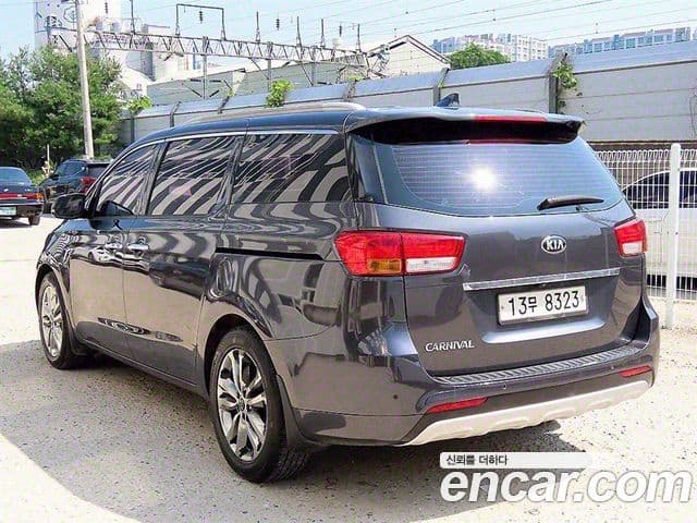 Kia All New Carnival Noblesse, 2015 3