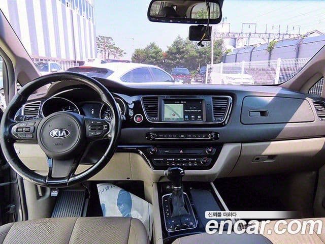 Kia All New Carnival Noblesse, 2015 8