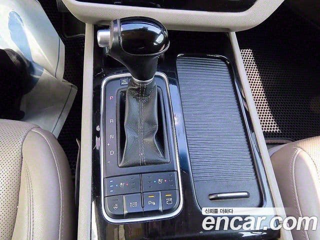 Kia All New Carnival Noblesse, 2015 11