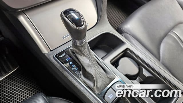 Hyundai LF Sonata 1.6 турбо Smart, 2016 9