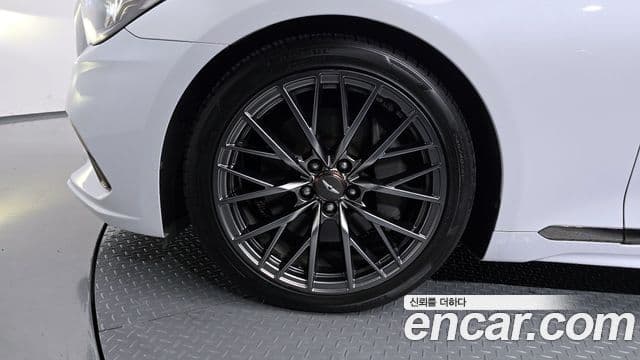 Genesis G80 Prestige, 2018 все фото