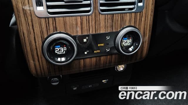 Land Rover Range Rover 4세대 4.4 SDV8 Vogue SE дизель, 2018 19