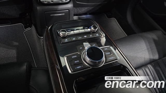 Genesis EQ900 Luxury, 2018 18