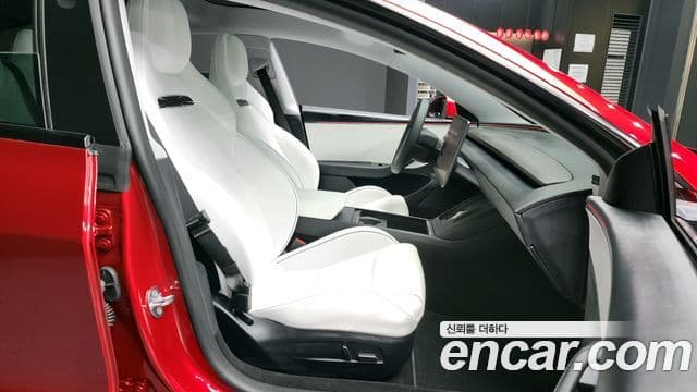 Tesla модель 3 performance AWD, 2025 11