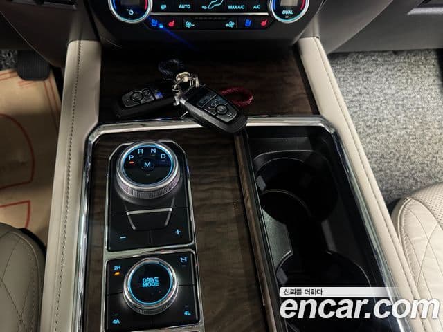 Ford 익스페디션 7인승, 2021 9