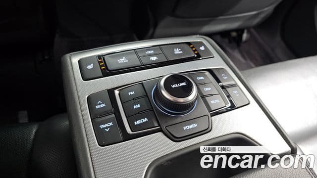 Genesis G80 Premium Luxury, 2017 18