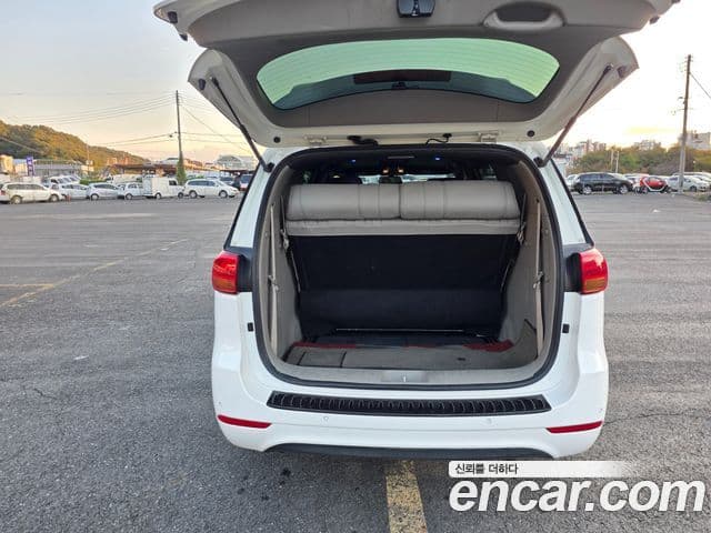 Kia All New Carnival Luxury, 2015 все фото