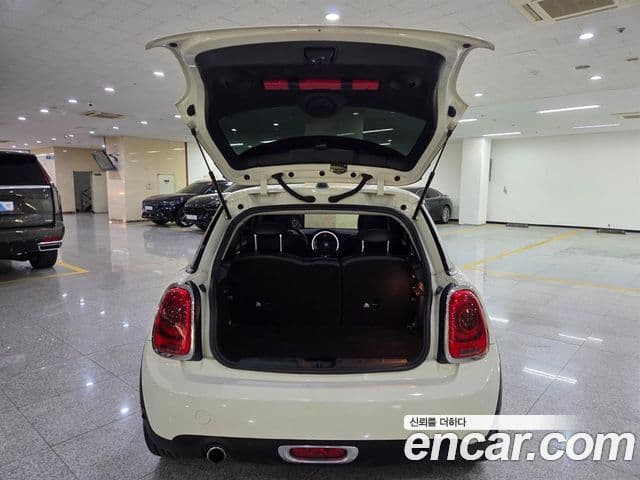 Mini Cooper D 3세대, 2015 19