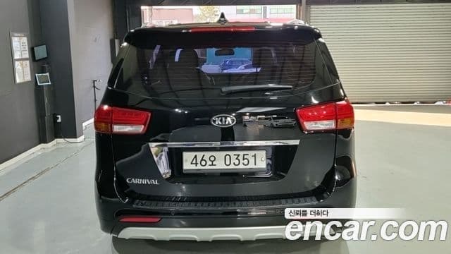 Kia All New Carnival Prestige, 2017 4