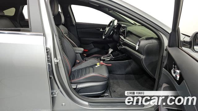 Kia The / новый New K3 2세대 Signature, 2022 11