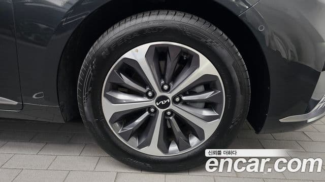 Kia K8 гибрид Noblesse, 2023 все фото