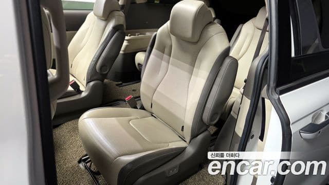 Kia Carnival 4세대 Signature, 2021 11