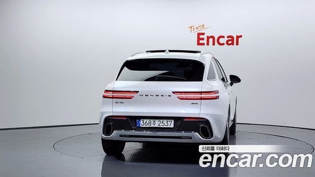 Genesis GV70, 2024 4
