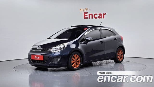 Kia All New Pride Luxury, 2013 1