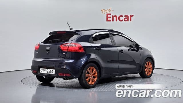 Kia All New Pride Luxury, 2013 2