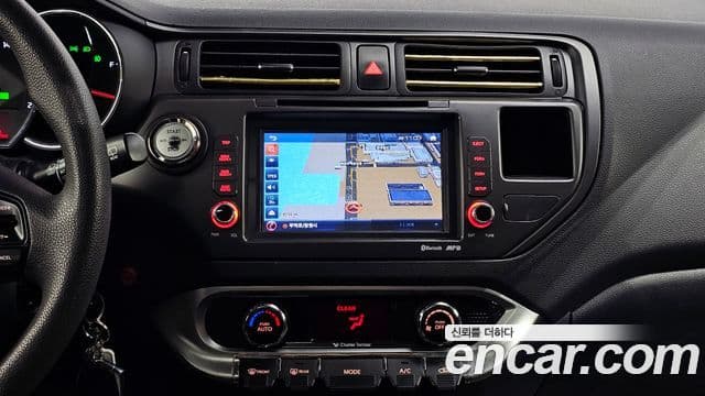 Kia All New Pride Luxury, 2013 14