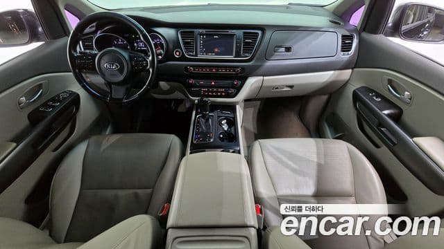 Kia All New Carnival Luxury, 2015 7