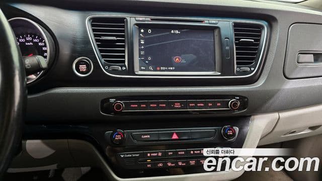 Kia All New Carnival Luxury, 2015 15