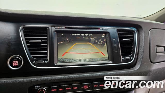 Kia All New Carnival Luxury, 2015 16