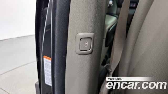 Kia All New Carnival Luxury, 2015 19