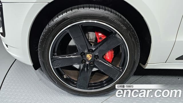 Porsche Macan 95B, 2018 все фото