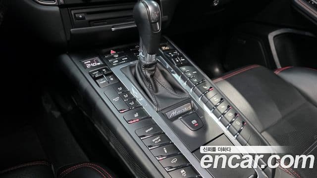 Porsche Macan 95B, 2018 9