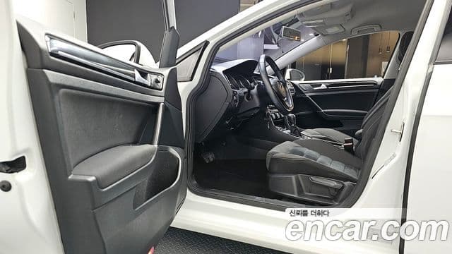 Volkswagen Гольф 7세대, 2014 10