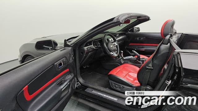 Ford Mustang кабриолет, 2019 10