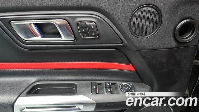 Ford Mustang кабриолет, 2019 13