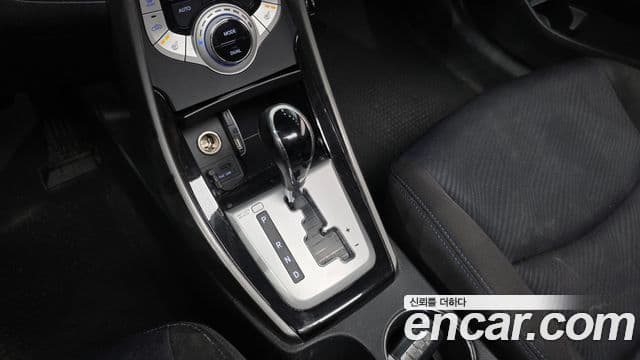 Hyundai Avante MD Premier, 2012 9