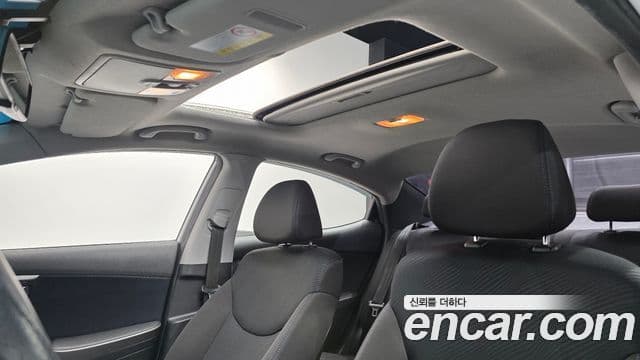 Hyundai Avante MD Premier, 2012 19