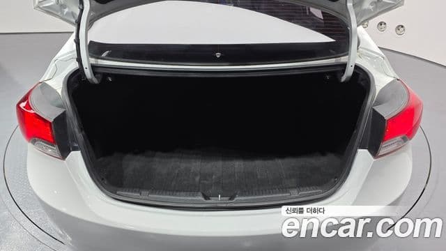 Hyundai Avante MD Premier, 2012 20