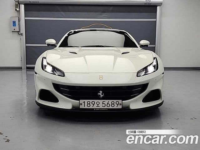 Ferrari 포르토피노 M 3.9 V8, 2023 2