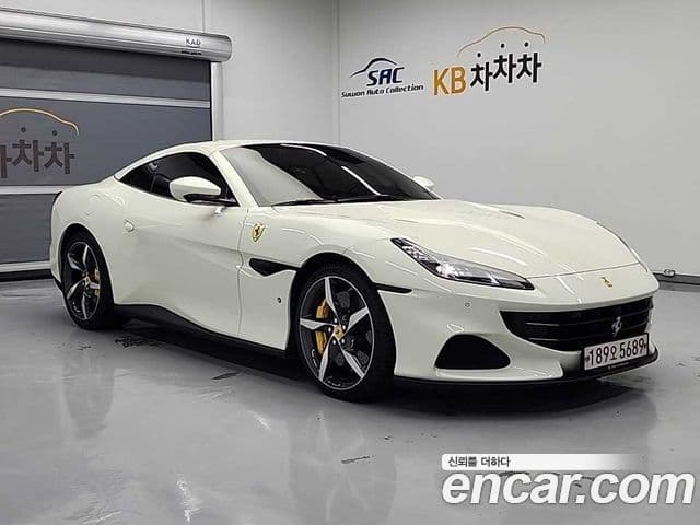 Ferrari 포르토피노 M 3.9 V8, 2023 4