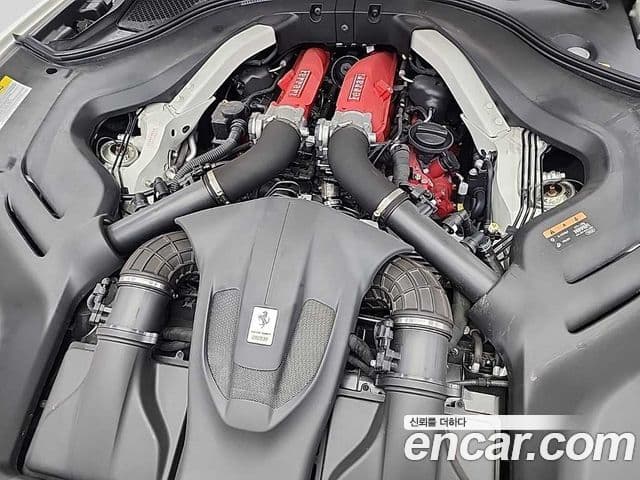 Ferrari 포르토피노 M 3.9 V8, 2023 6