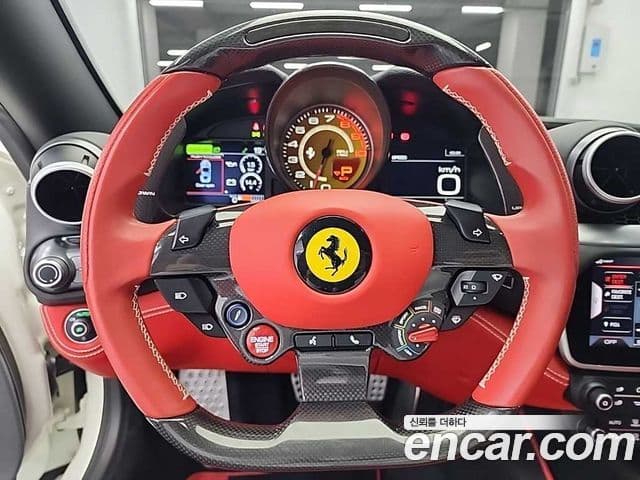 Ferrari 포르토피노 M 3.9 V8, 2023 10