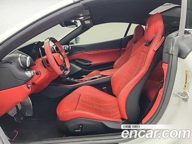 Ferrari 포르토피노 M 3.9 V8, 2023 12