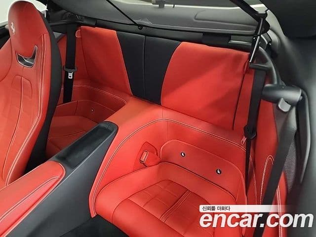 Ferrari 포르토피노 M 3.9 V8, 2023 13