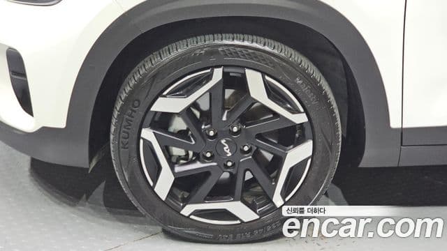 Kia The / новый New Seltos Signature, 2023 все фото