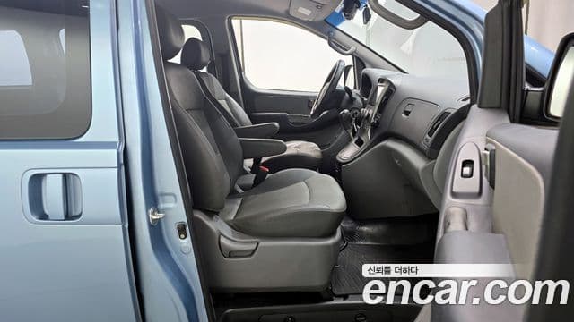 Hyundai Grand Starex CVX Luxury, 2011 10